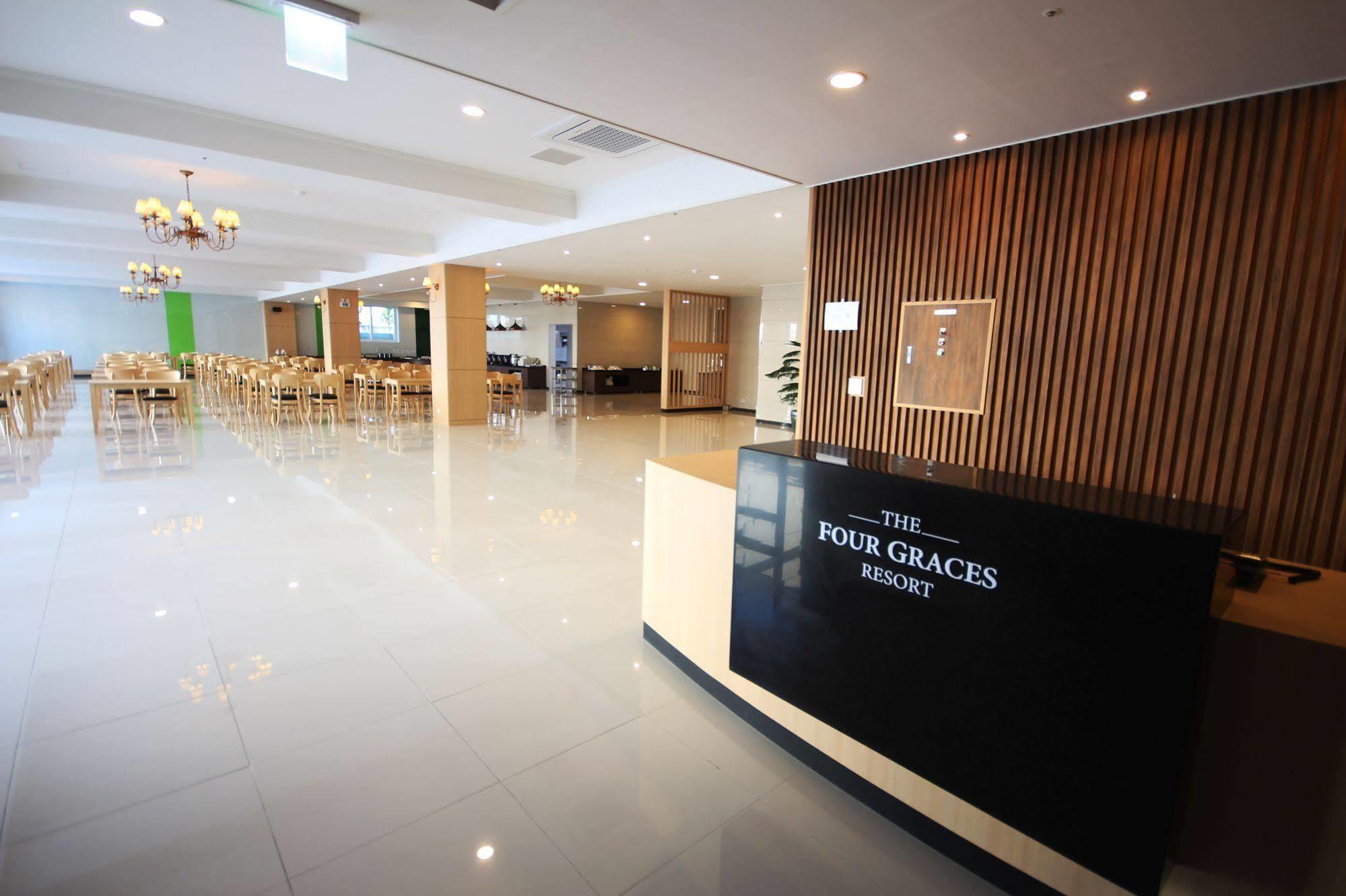 เดอะ โฟร์ เกรส รีสอร์ต Hotel เมืองเชจู ภายนอก รูปภาพ