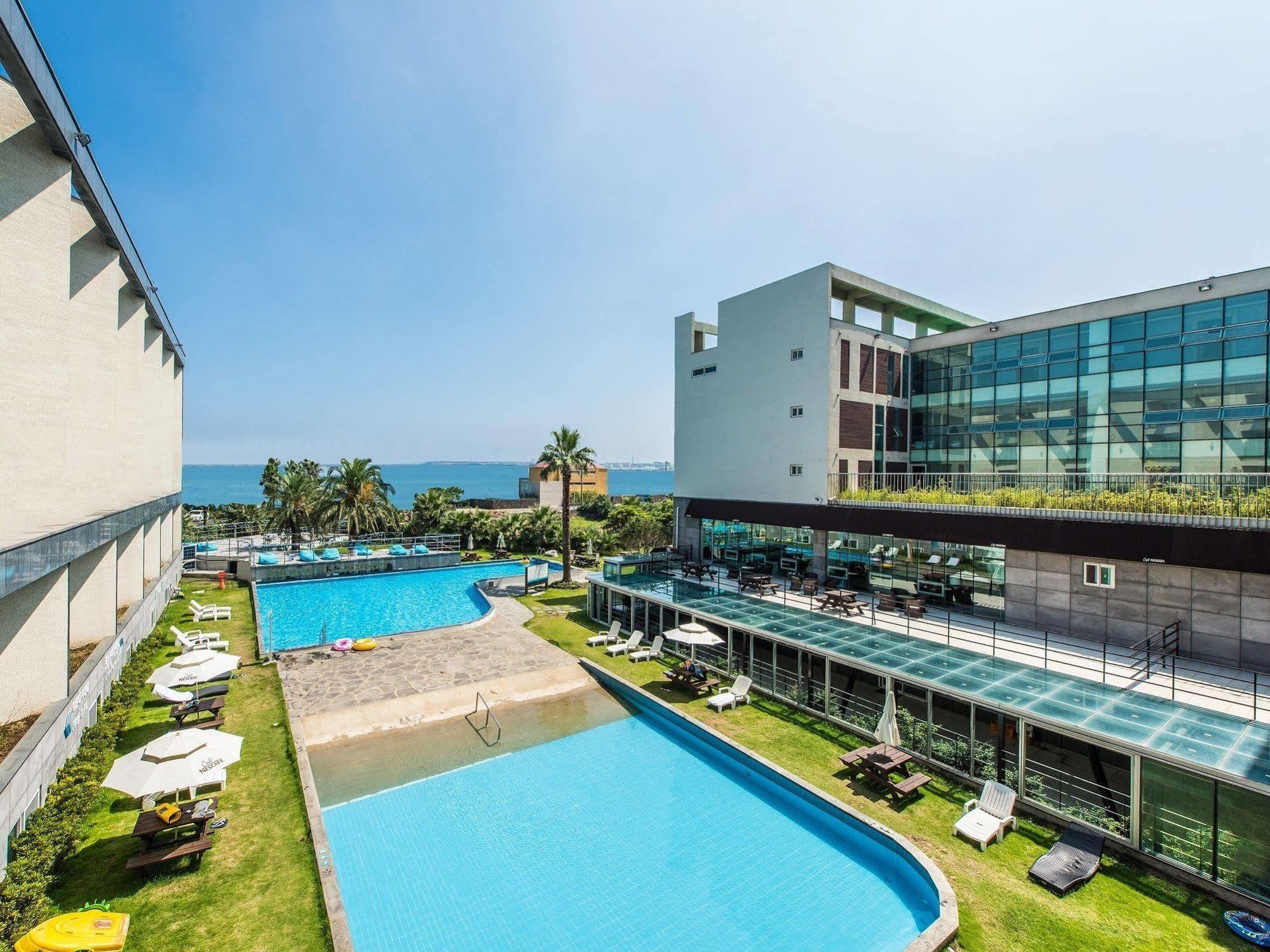 เดอะ โฟร์ เกรส รีสอร์ต Hotel เมืองเชจู ภายนอก รูปภาพ