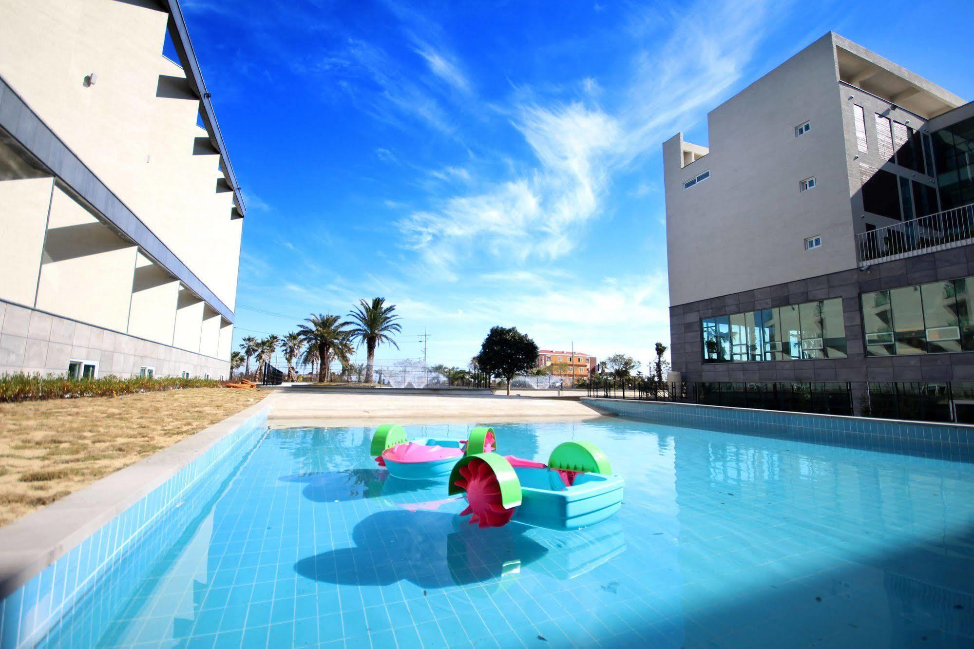เดอะ โฟร์ เกรส รีสอร์ต Hotel เมืองเชจู ภายนอก รูปภาพ