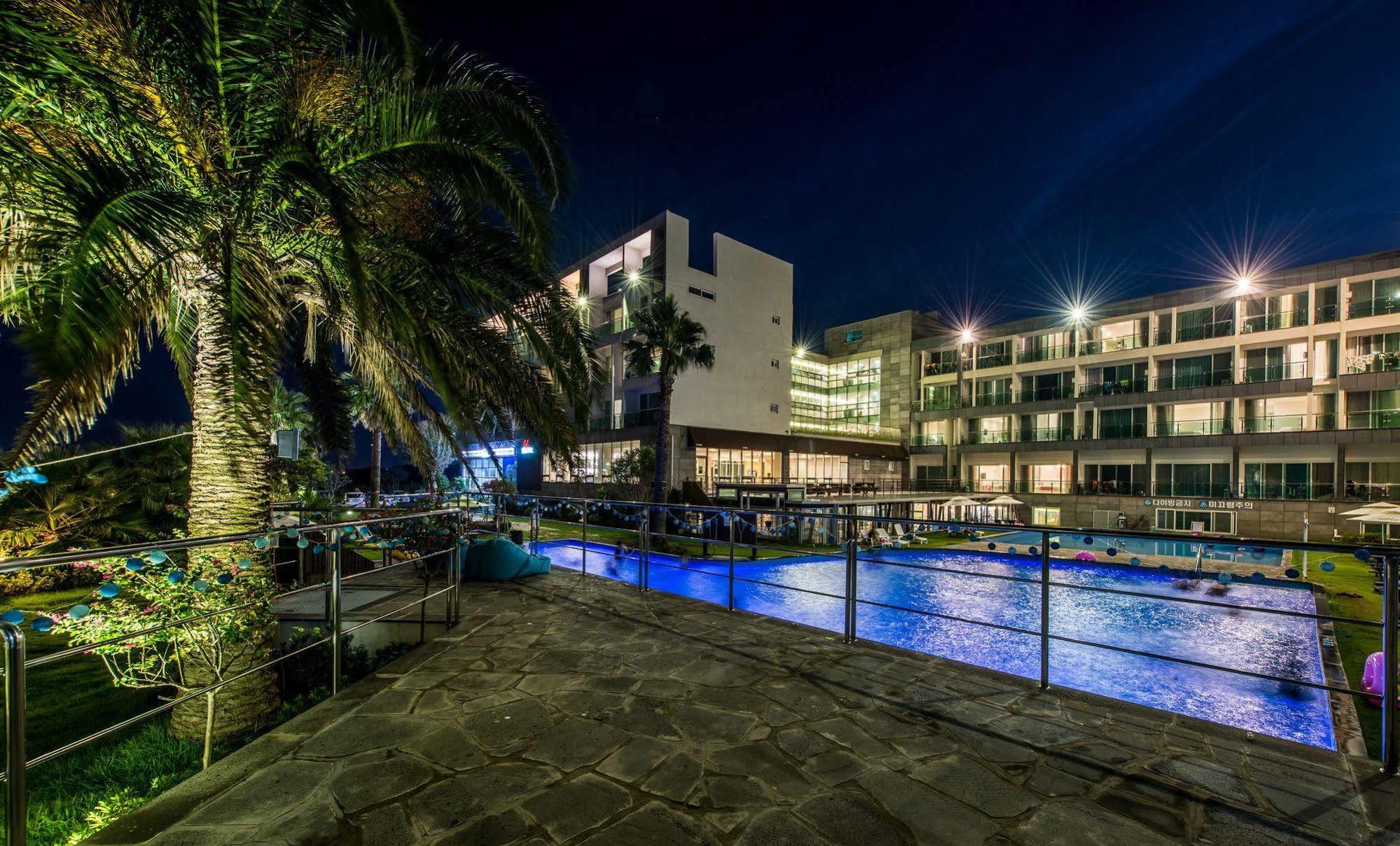 เดอะ โฟร์ เกรส รีสอร์ต Hotel เมืองเชจู ภายนอก รูปภาพ