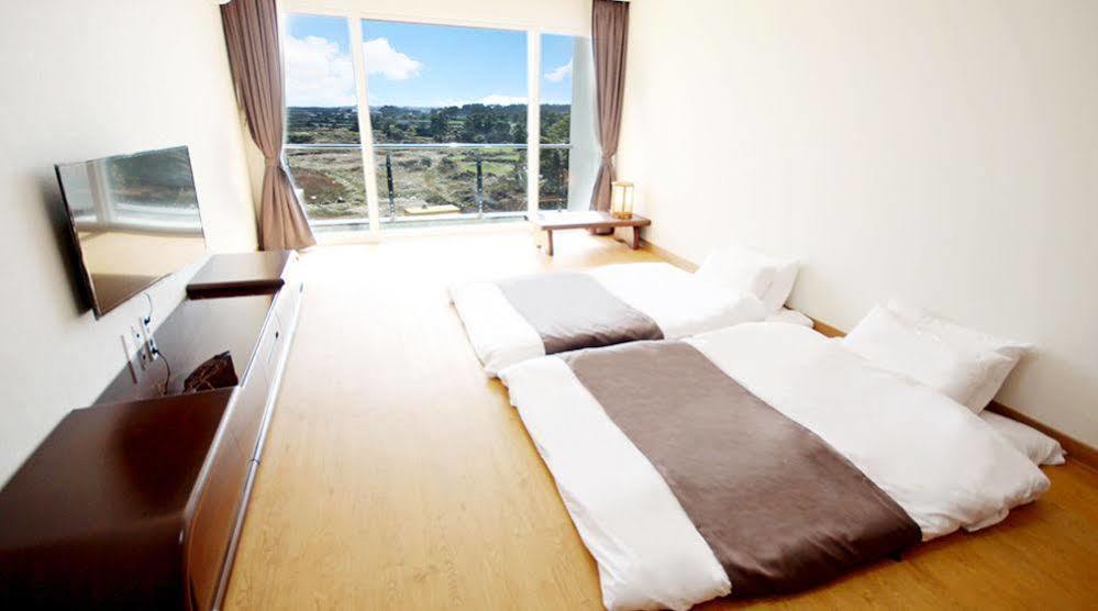 เดอะ โฟร์ เกรส รีสอร์ต Hotel เมืองเชจู ภายนอก รูปภาพ